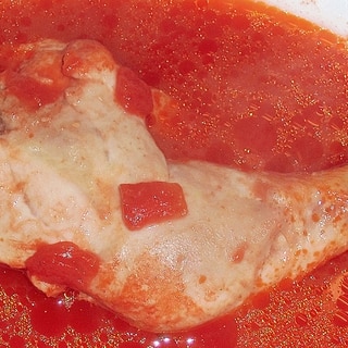 骨付き鶏もも肉のトマトコンソメスープ煮